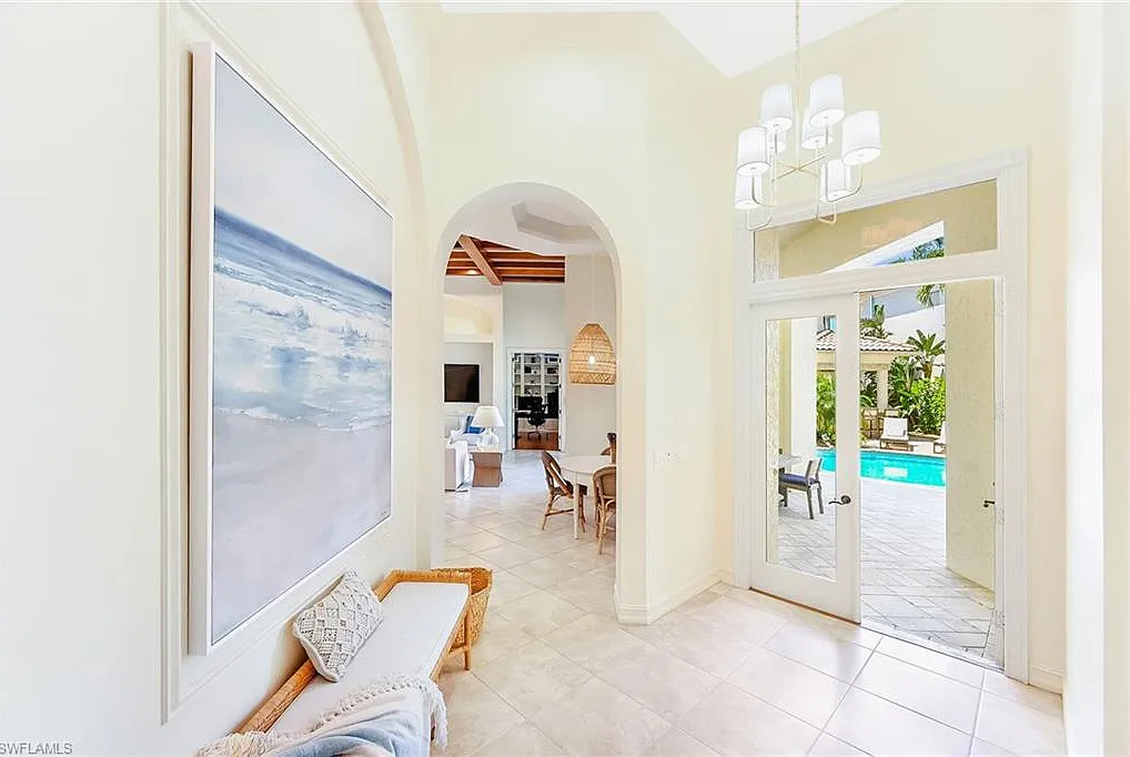 4 bed, 4.5 bath, 4534 sqft, $20,000 — Photo 1