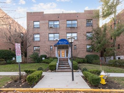 90 SCHENCK Avenue #3P, Great Neck, NY, 11021