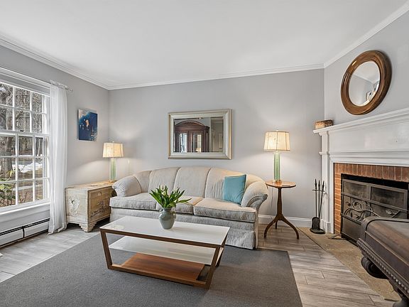 2nd image of 57 Townhouse Way #9