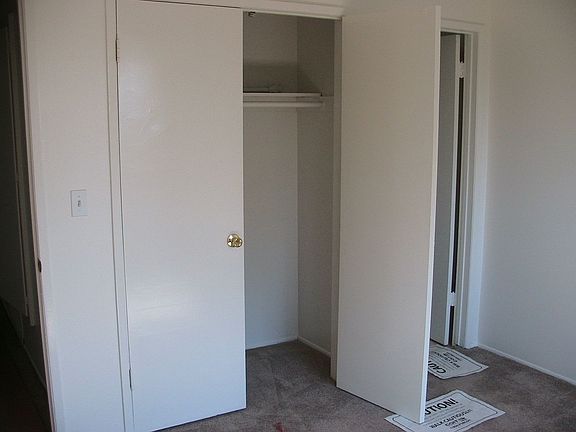 Bed rm. with 1/2 bath