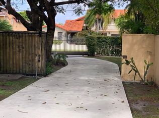 10940 SW 36th St, Miami, FL 33165