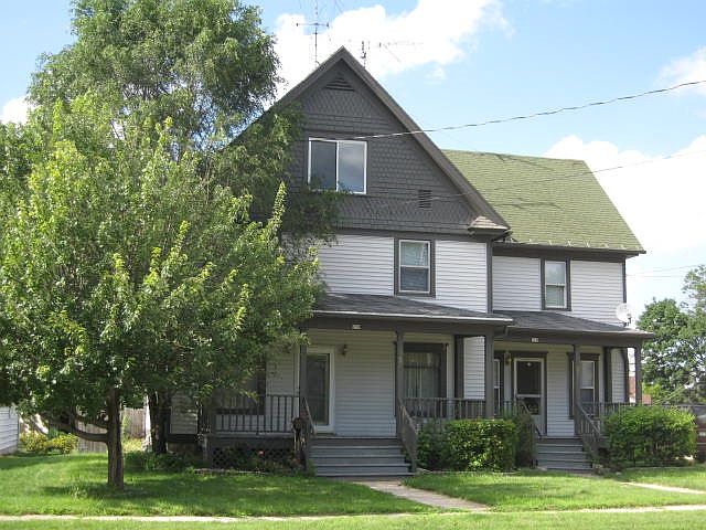 2nd image of 252 Maple Ave