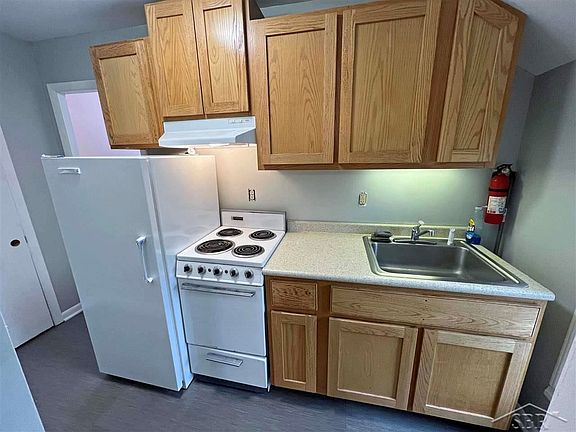 4th image of 323 W Belle Ave #M-52