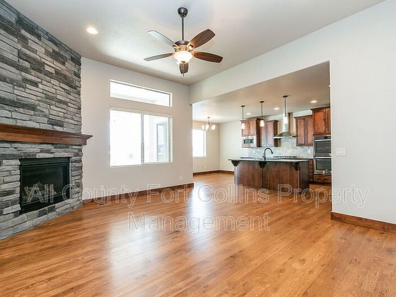 5th image of 511 Vermilion Peak Dr