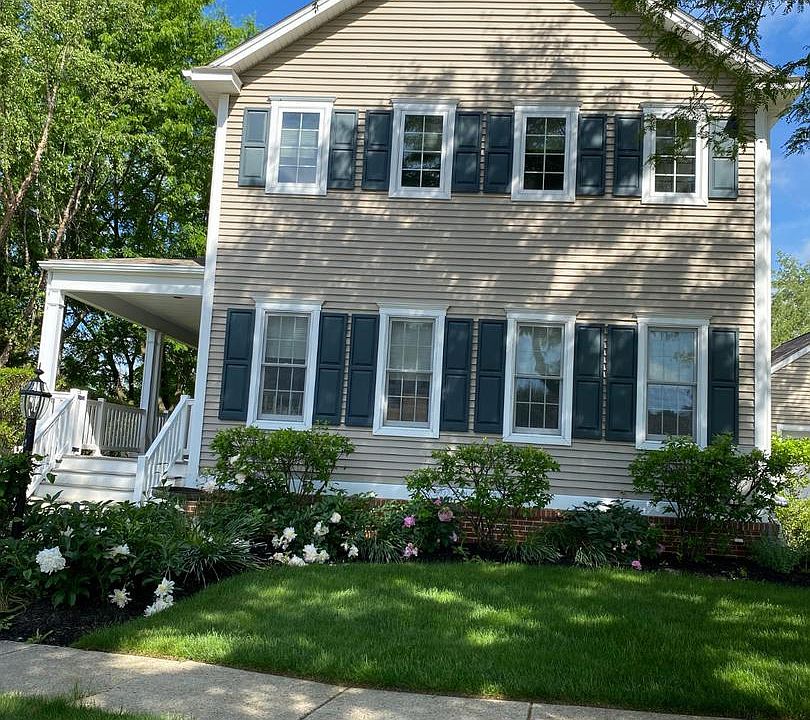 1st image of 523 Sherbrook Dr #523