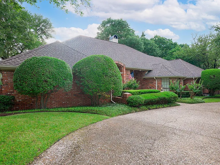 6507 Clubhouse Cir — Photo 49