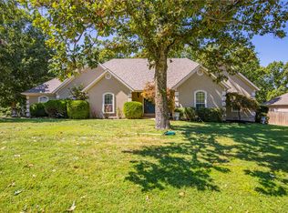 8165 Titleist Ln, Rogers, AR 72756