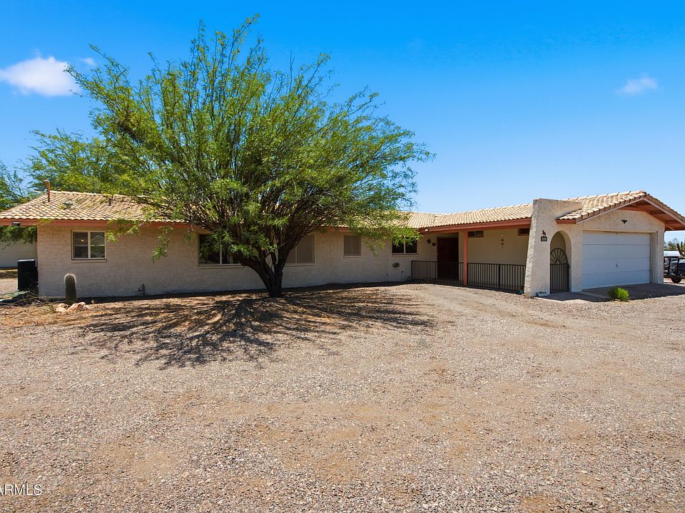 1st image of 1299 E CANYON Street