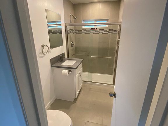 4th image of 2243 Grand Ave #18