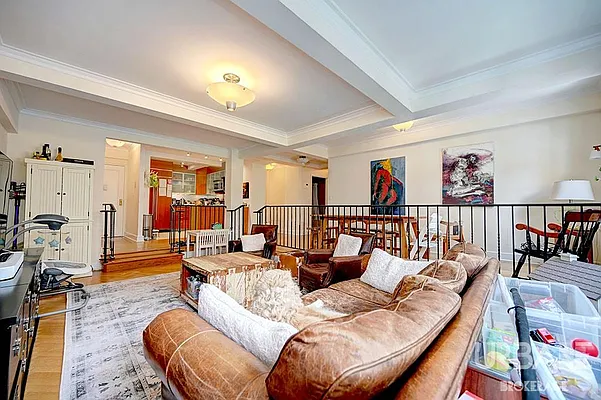 Rented by Urbane Brokerage | media 14