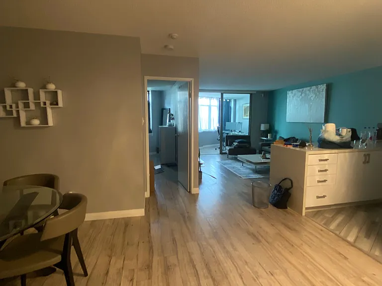 250 Queens Quay W #607 — Photo 10