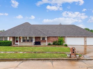 2770 Summerfield Pl, Pryor, OK 74361
