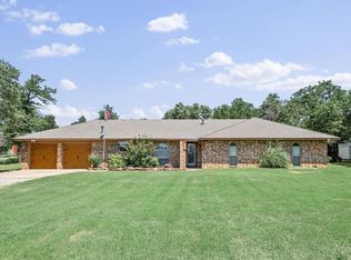 3701 N Horseshoe Dr, Guthrie, OK 73044