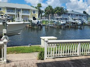 5215 Coquina Key Dr SE APT B, Saint Petersburg, FL 33705