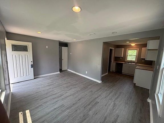 3rd image of 5420 College Ave
