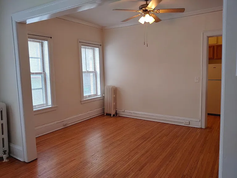 1619 Lagoon Ave — Photo 2