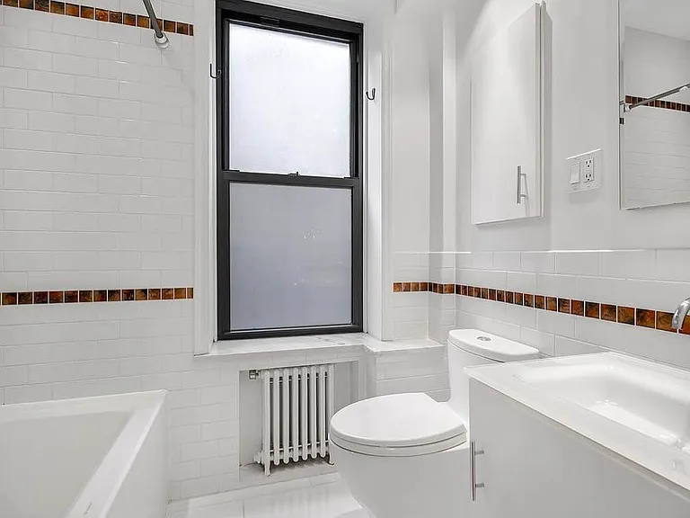 251 Pacific St #12 — Photo 6