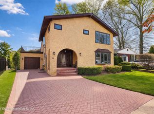 42 Radcliff Rd, Staten Island, NY 10305