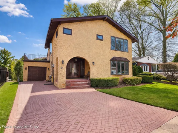 42 Radcliff Rd, Staten Island, NY 10305