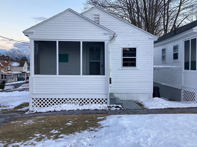 31 W Old Orchard Ave #D — Photo 1