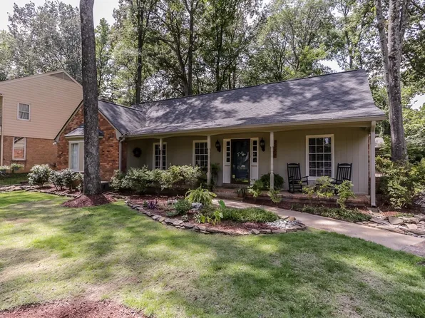 2177 Woodside Dr, Germantown, TN 38138