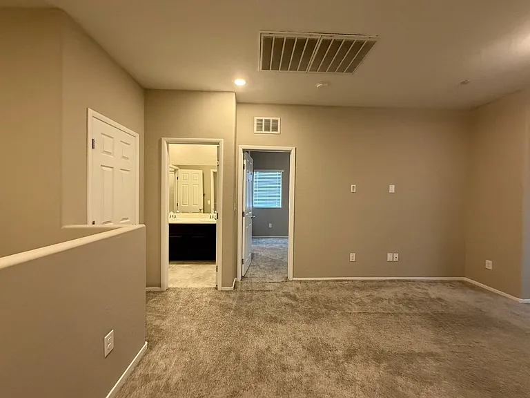 4536 Lafontaine Ct #1080 — Photo 35