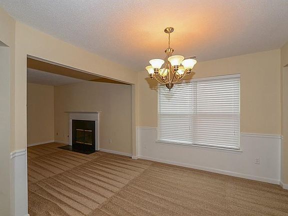 4th image of 4469 Persian Ct