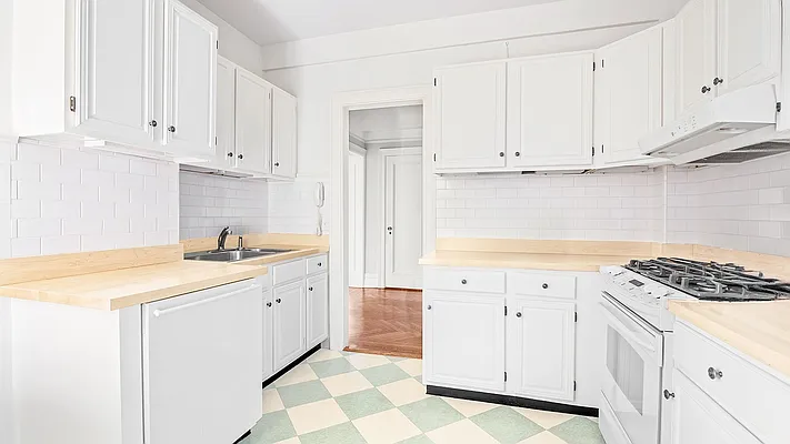 Sold by Corcoran | media 34