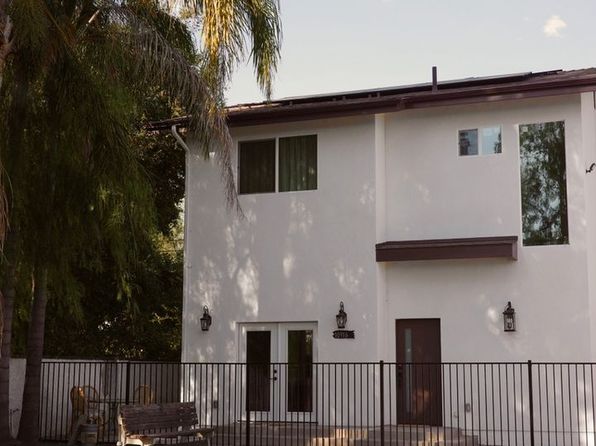 10916 Arleta Ave