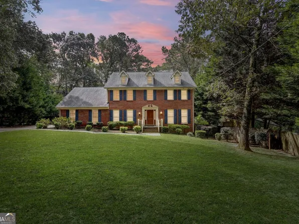 5774 Vantage Ct, Stone Mountain, GA 30087