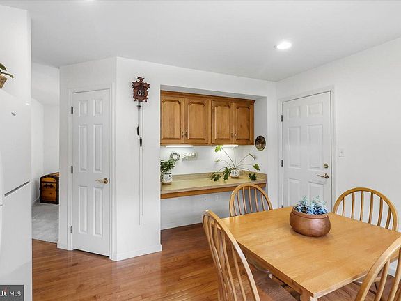 4th image of 13 Parkside Dr