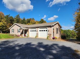 5648 Pleasant View Dr, Cassville, PA 16623