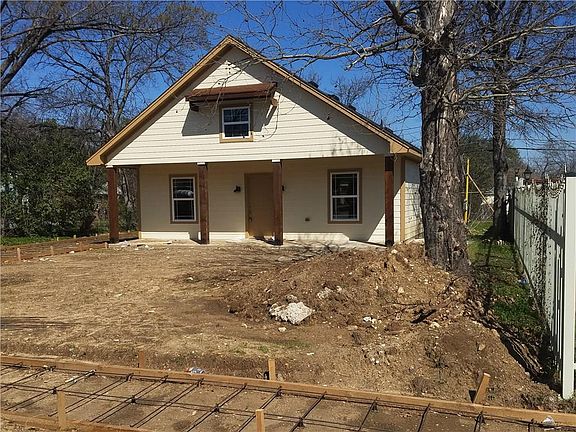3rd image of 3113 N Crump St
