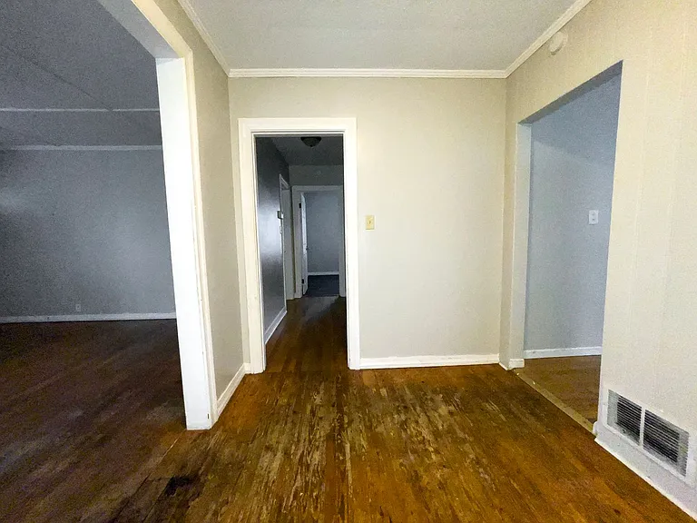 1408 N Mann Ave — Photo 10