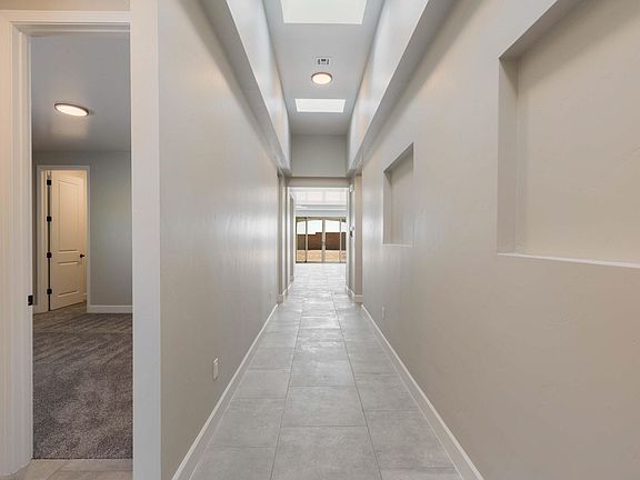 5th image of 7301 Loire Dr NE