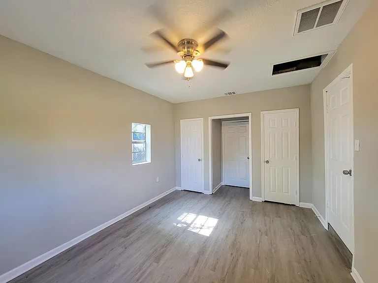 4909 Holloway Dr — Photo 14