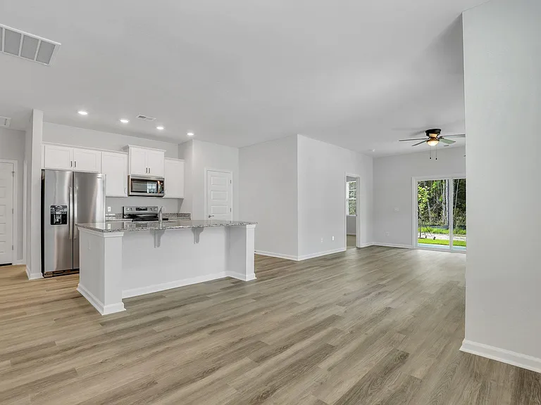155 Holloway Hl — Photo 16