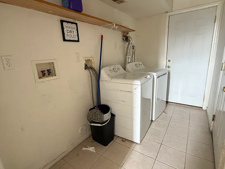 79 Osborne Pl #1B — Photo 14