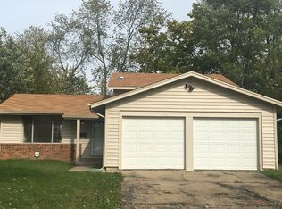 526 Irving Pl, University Park, IL 60484