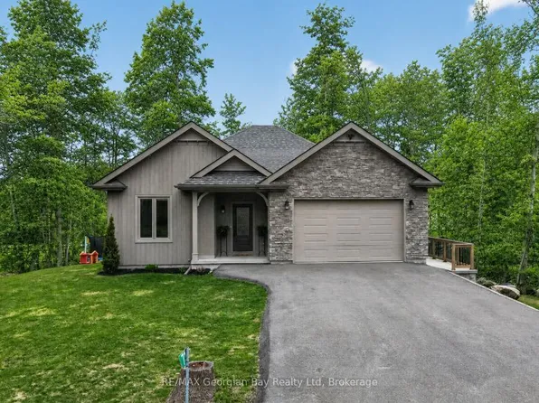 73 Polish Ave, Penetanguishene, ON L9M 1W8
