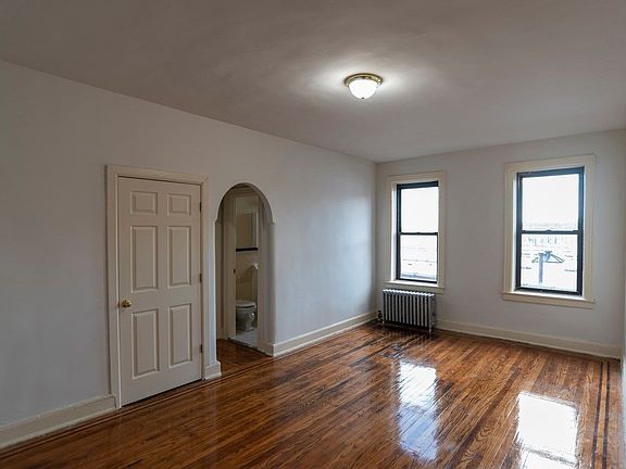3rd image of 45-36 39th Pl #G4