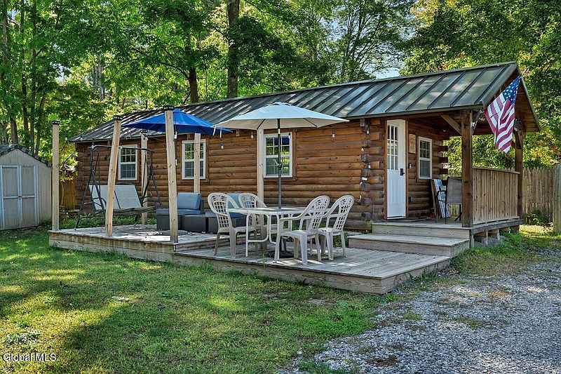 2nd image of 617 Fayville Road