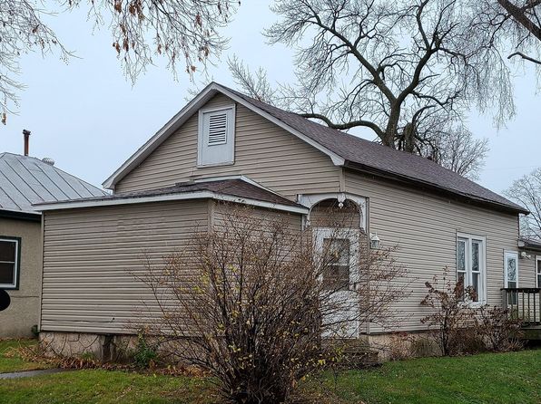 2339 Loomis St La Crosse Wi 54603 Zillow