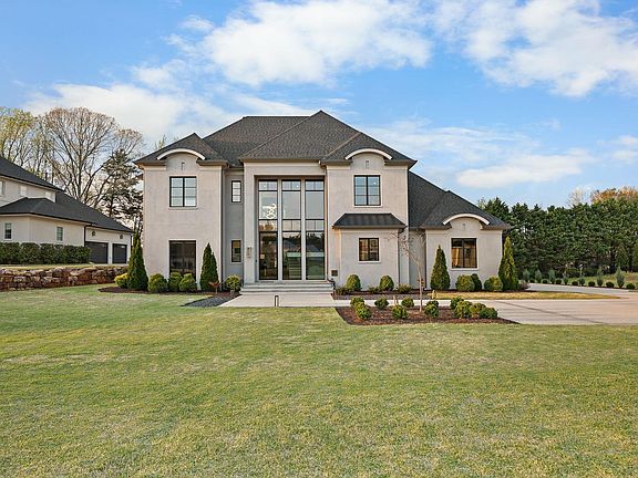 2nd image of 559 Adaliz Way