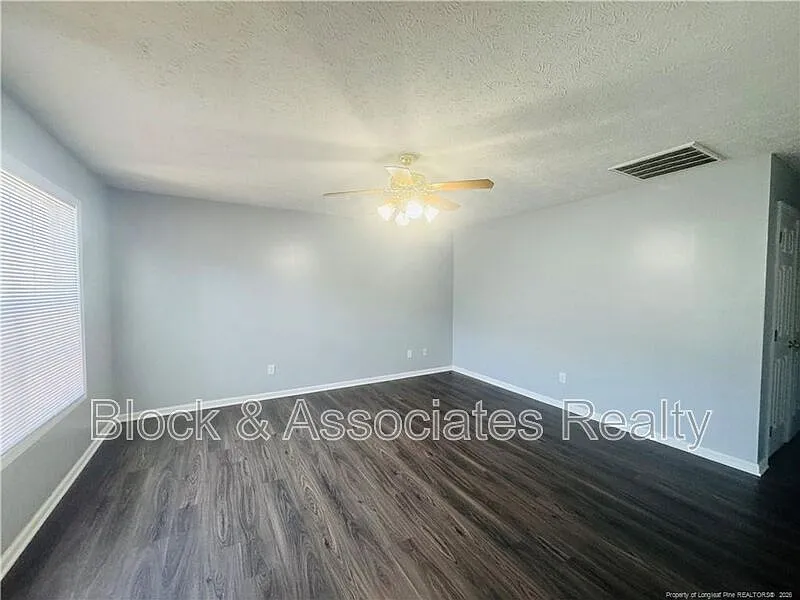 2 bed, 2.0 bath, 1150 sqft, $1,050 — Photo 2