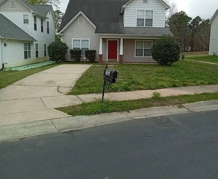 738 Ablow Dr — Photo 1