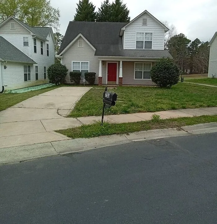 738 Ablow Dr