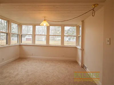 1028 Walsh St SE — Photo 7