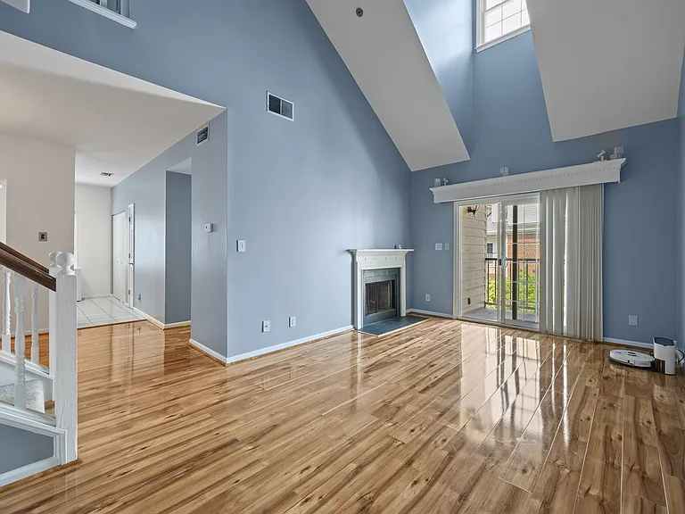 321 Duke St — Photo 2
