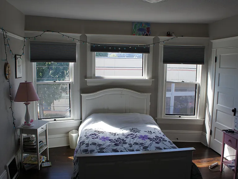 Middle Bedroom